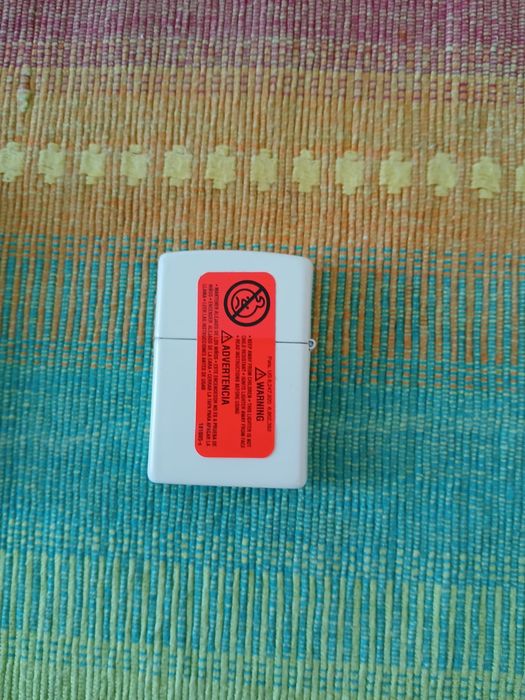 Продавам запалка Зипо