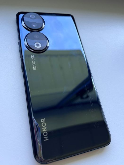 Vand Honor 90 ca NOU! Acte, Garanție, husa.