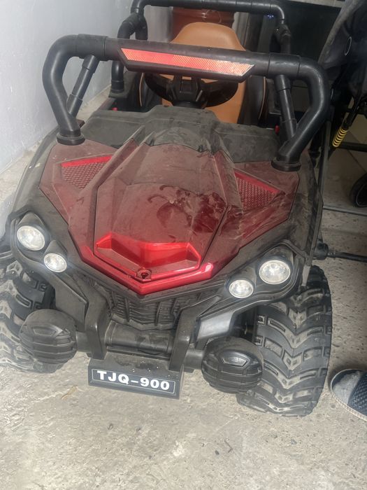 Машинка на пульте . Продам!