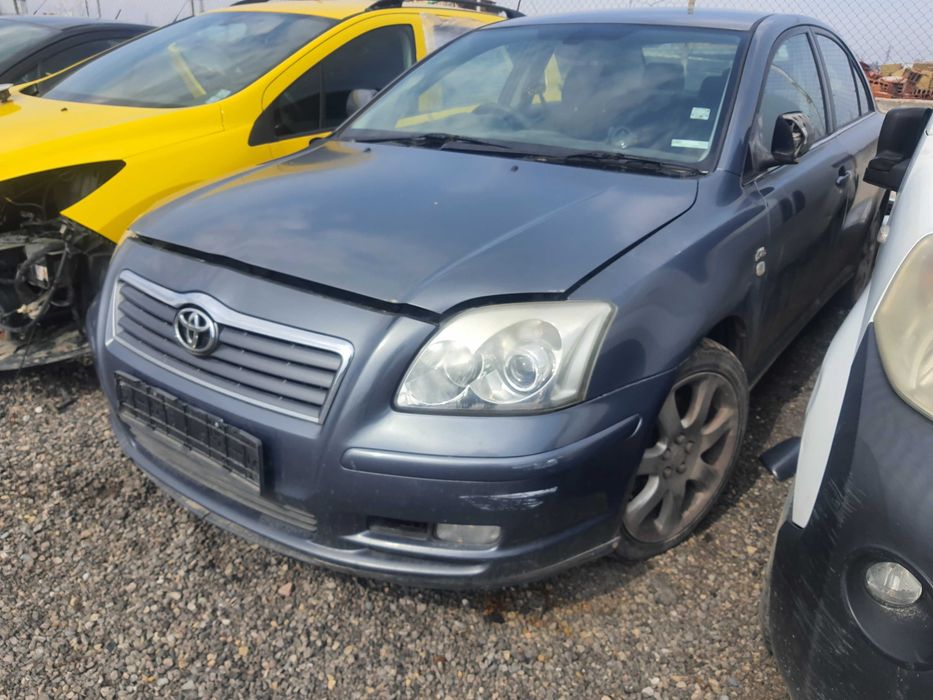 На части! Toyota Avensis 2.0 D4D