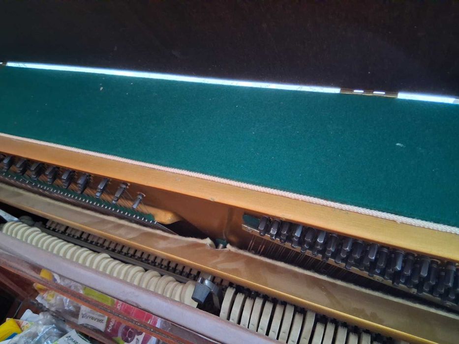 Продавам руско пиано