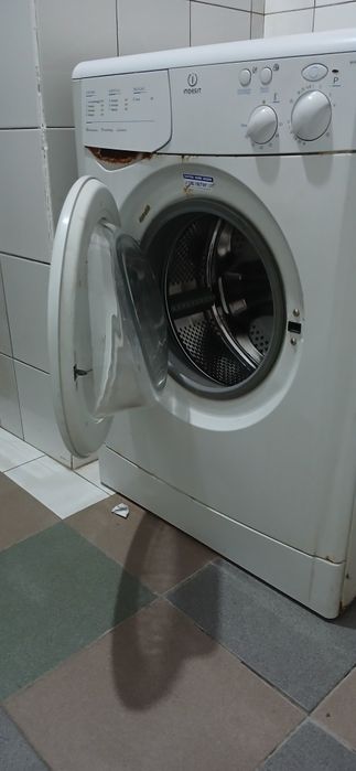 Kir yuvish moshinasi Indesit WI40 (mexanika)