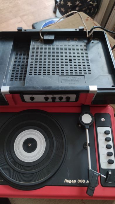 Проигрыватель Лидер 306, колонки Лидер 206