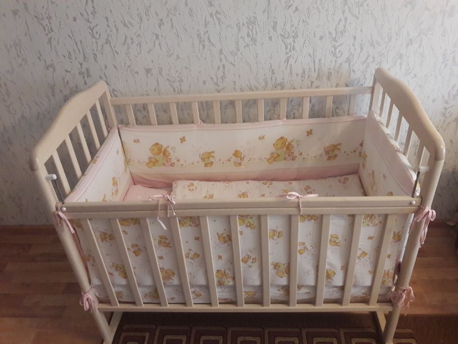 Продам кроватку + бортики, матрас