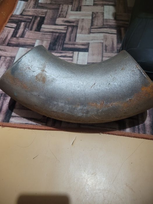 Продам отводы ,флянцы