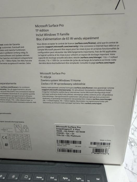 Microsoft Surface Pro 11 edition  X Plus 256Gb + Keybord with slim Pen