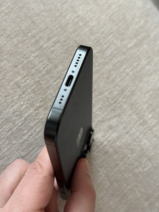 iPhone 16 Pro Black Titanium 128GB