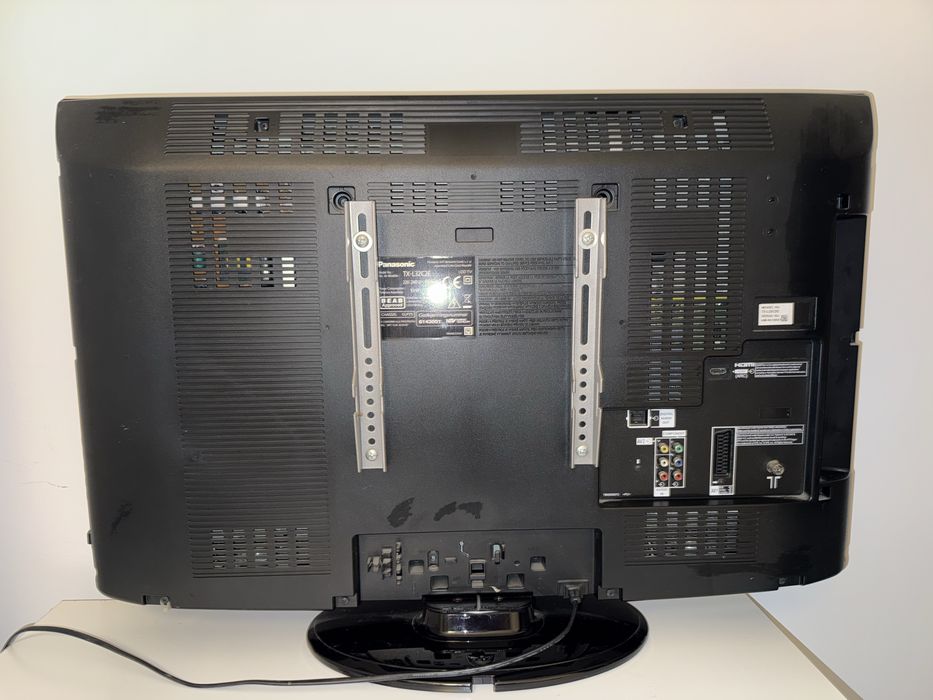 Vand televizor Panasonic, diagonala 81 cm