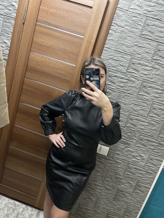 Продам новое кожаное платье