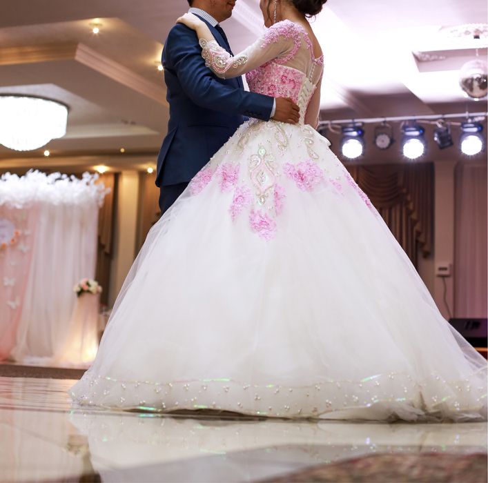 Продам платье на Узату