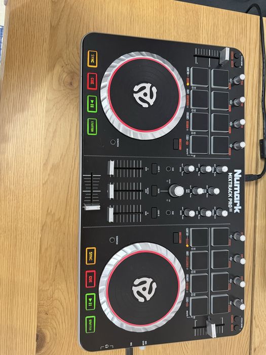 Numark Mixtrack Pro II