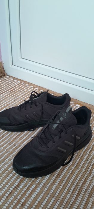 Vând Adidas Boost 44