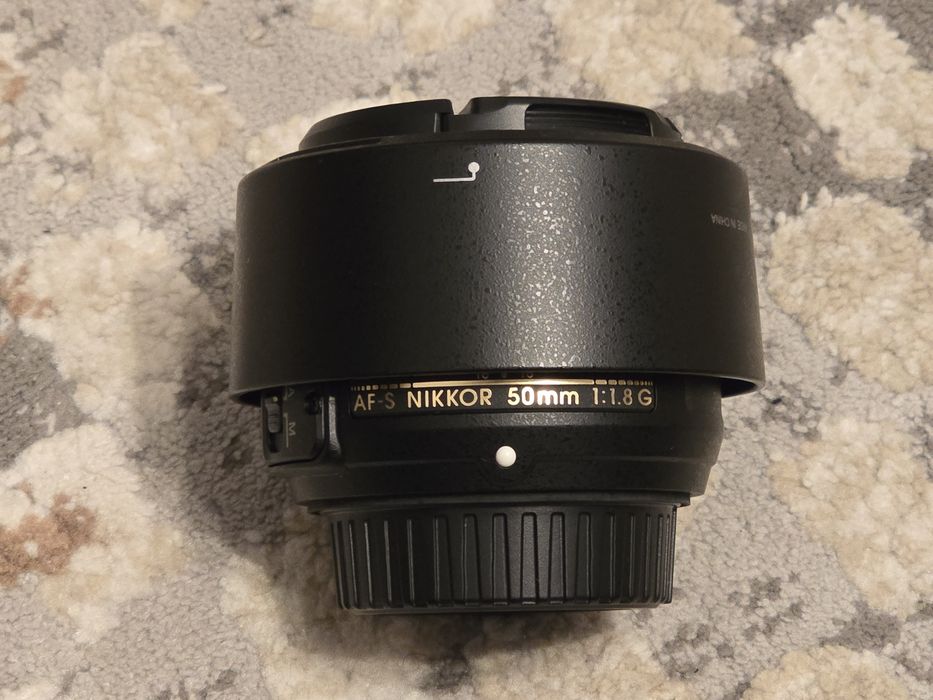 Nikon D7100 "18-105" VR Kit plus alte accesorii citiți descrierea