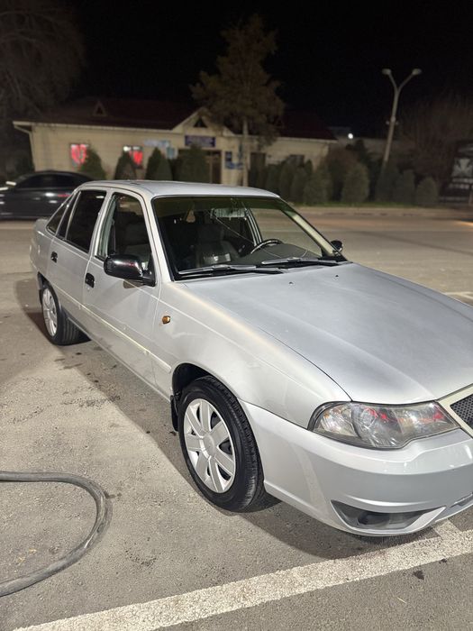 Nexia 2 1.6 dons metan  srochniy sotiladi