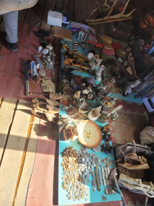 Tablouri, monezi, ceasuri, etc..