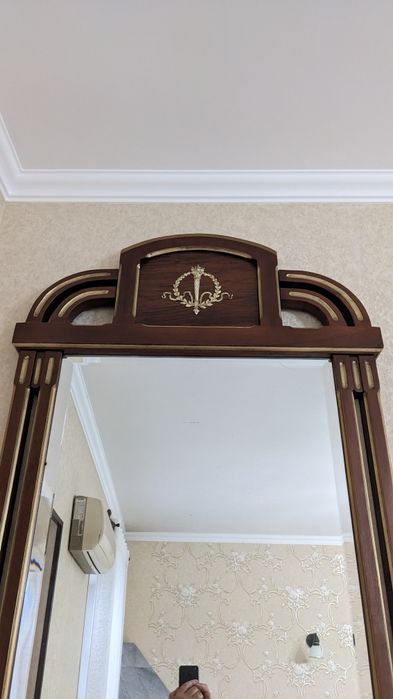 Антикварное трюмо после реставрации.Вся бронза,включая полоски, родная