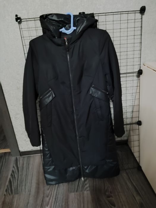 Продаю плащ женский