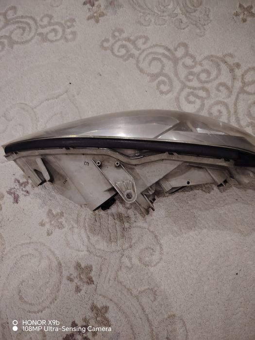 Фары на автамобиль