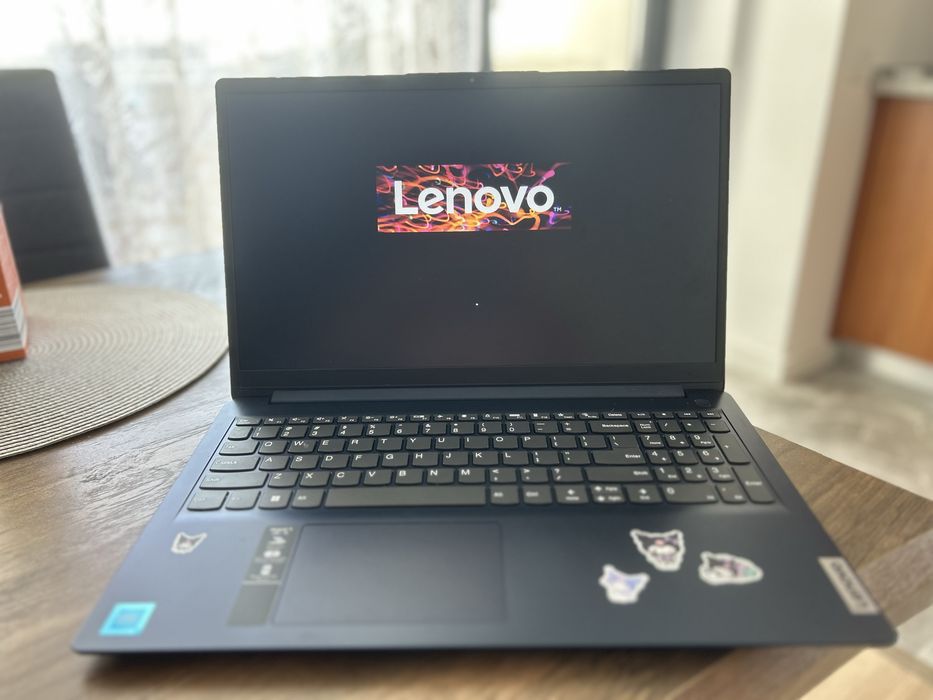 Laptop LENOVO IdeaPad 1 15IJL7 - ideal pentru scoala