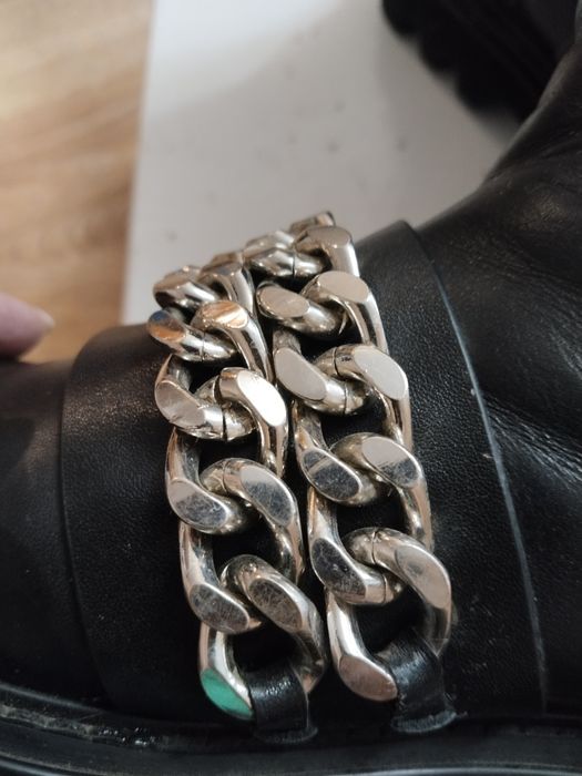 Продам женские кожаные ботинки