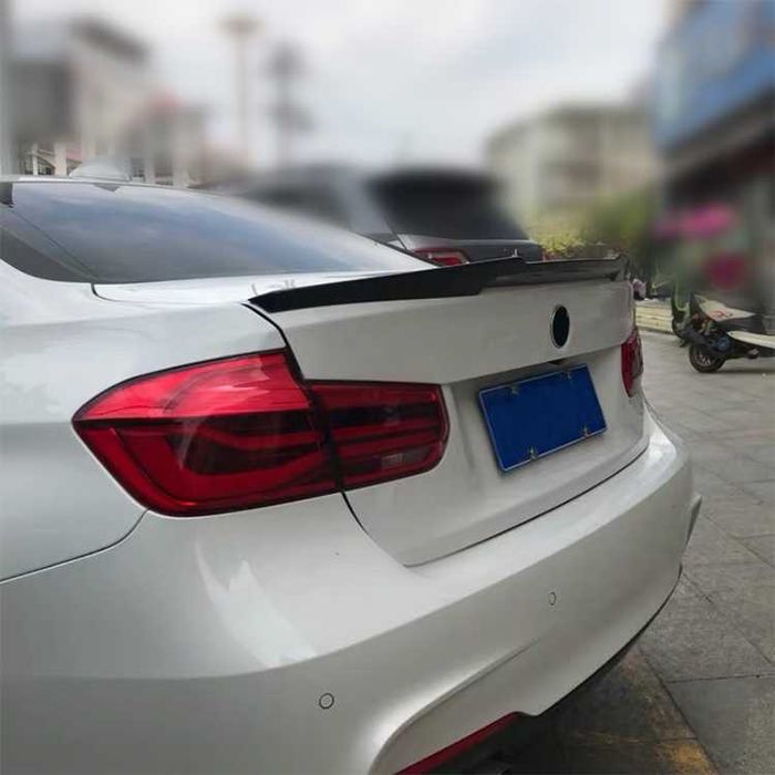 M4 Style спойлер за BMW F30
