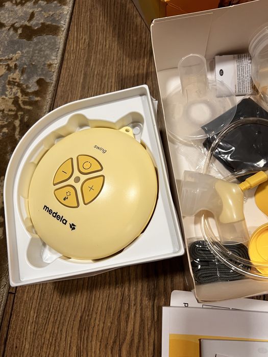 Pompa Medela de sân simplă electrică Swing Flex Galben