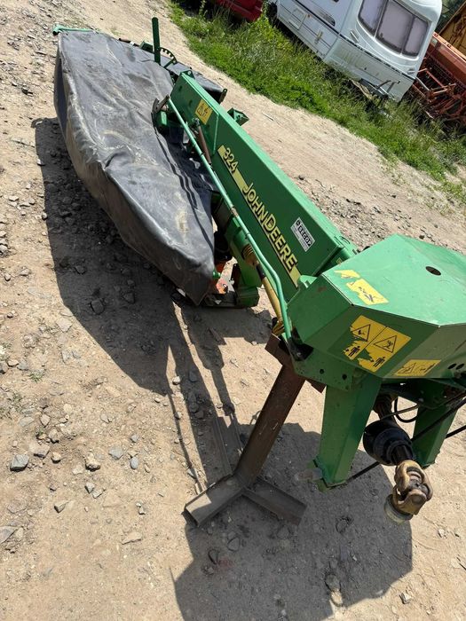 Cositoare John Deere 324