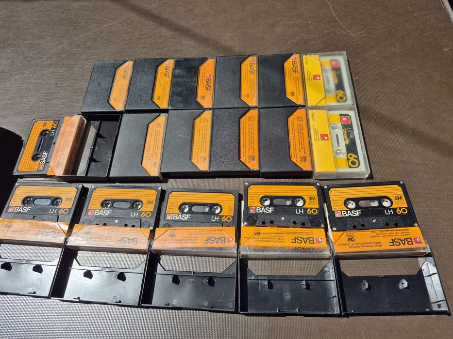 Vând Lot 17 casete audio originale Basf LH 60 minute,SM casette