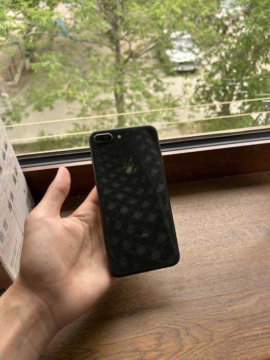 Iphone 8 plus sotiladi