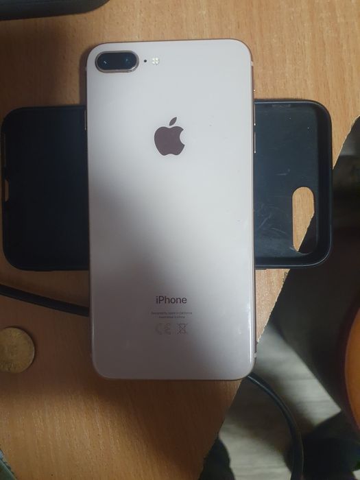 Vând iphone 8 plus