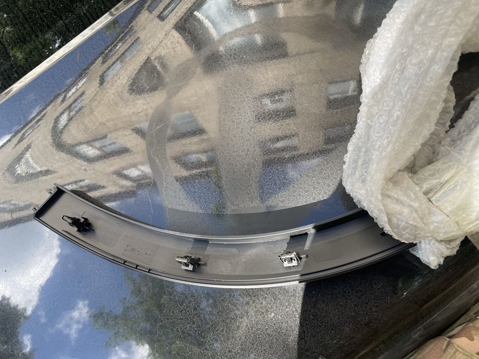 Молдинг крыла передний левый Geely Coolray