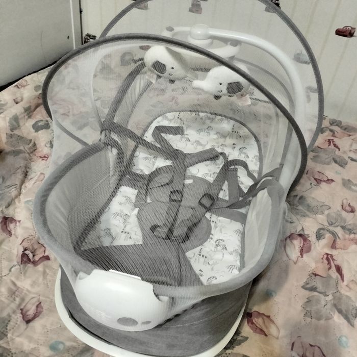 Продам шезлонг для малышей