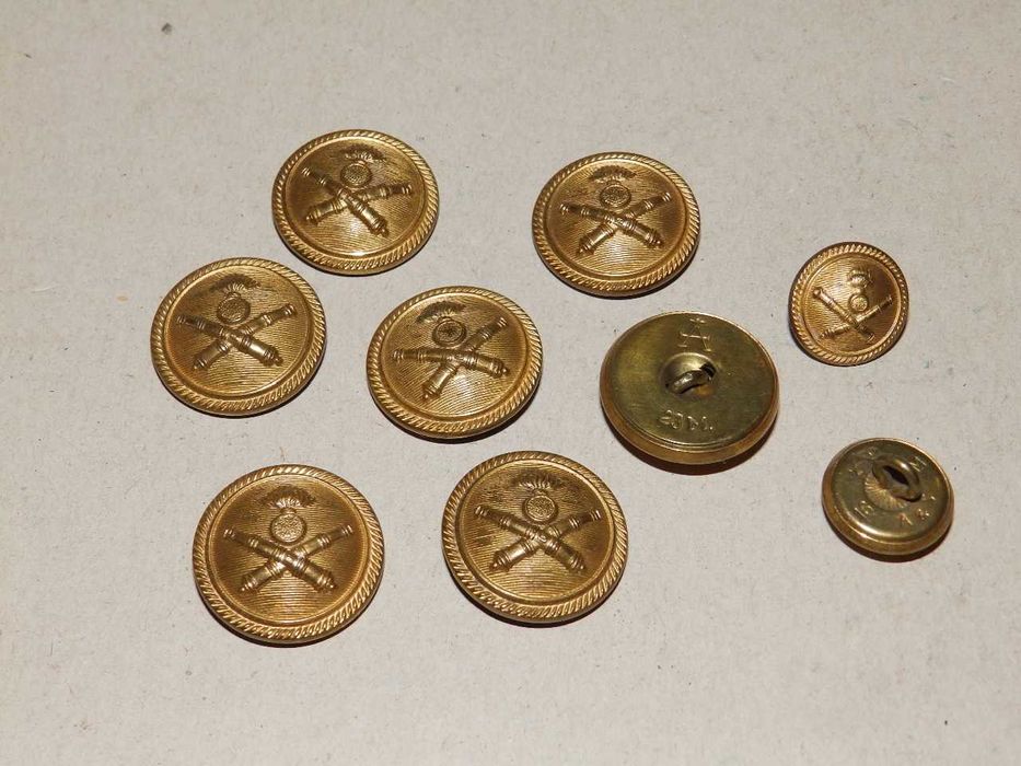 Стари военни предмети на различни цени