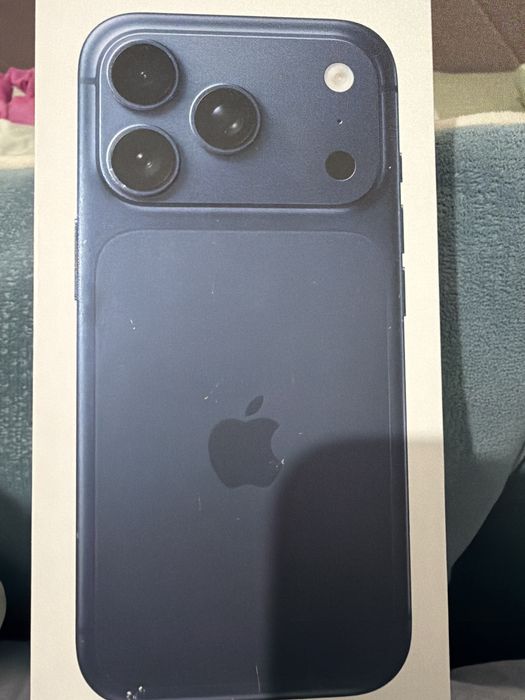 Продам iphone 17 pro 256