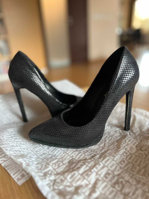 Обувки на ток Paolа  Bocelli 
38 размер