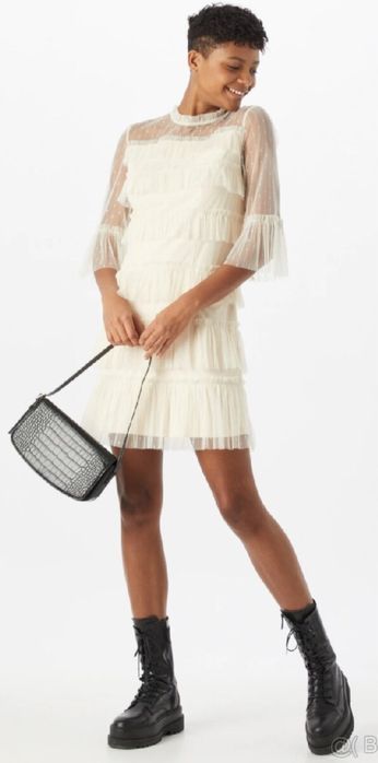 Нова Уникална рокля с етикет