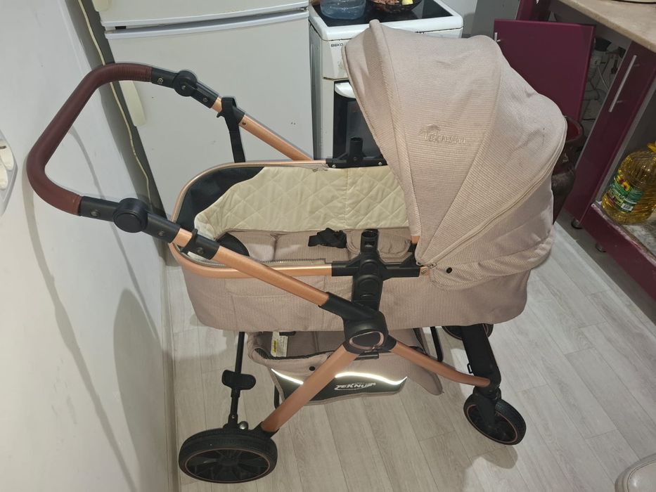 Продам коляску Текнум