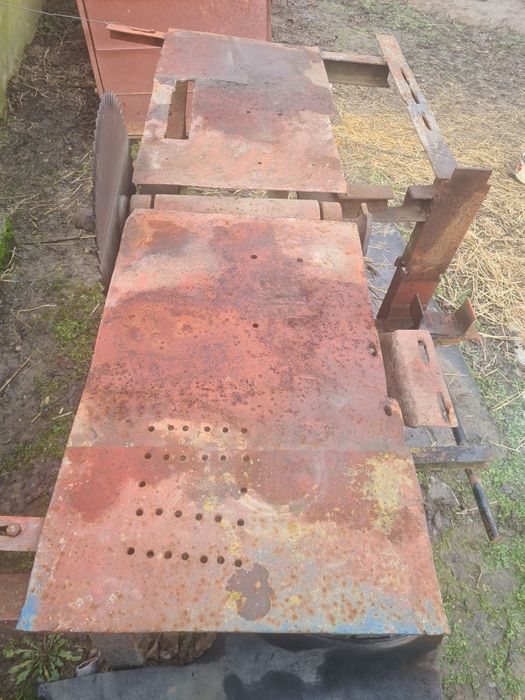 Masă circular tractor