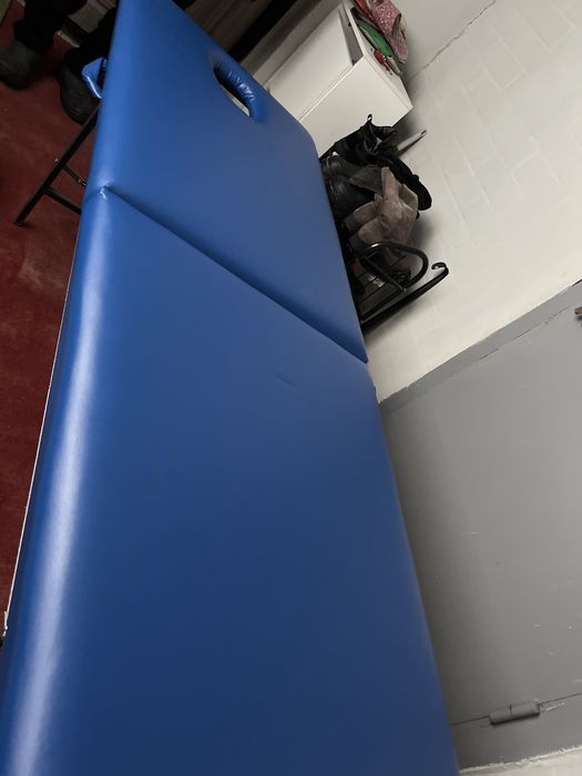 Массажная кушетка