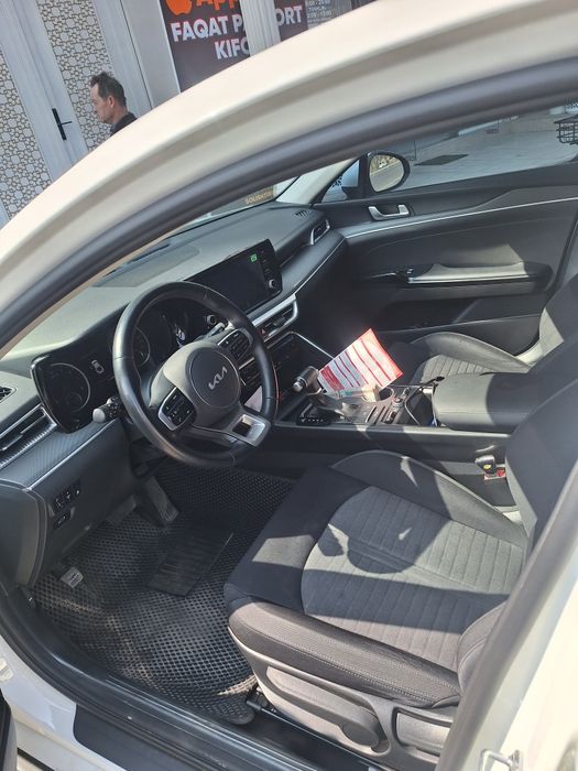 KIA K5 белый идеальное состояние своя машина