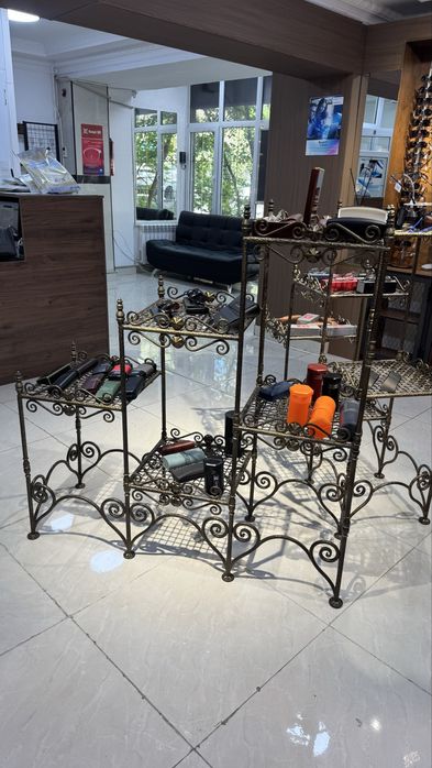 Продам 2 кованные этажерки