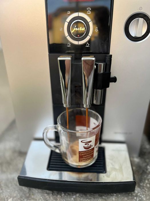 Espressor Jura Impressa F7 sau Ena Micro 9 sau Philips EP5500