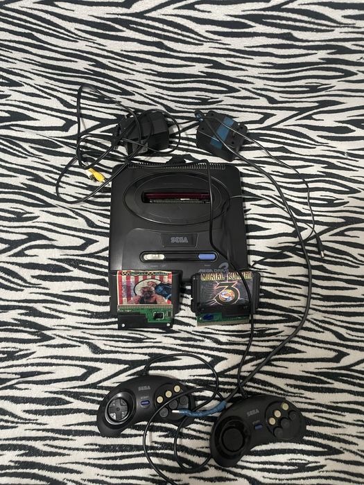 Продаю SONY PLAYSTATION 2 и SEGA  mega drive2