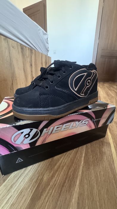 Детские кеды  ролики