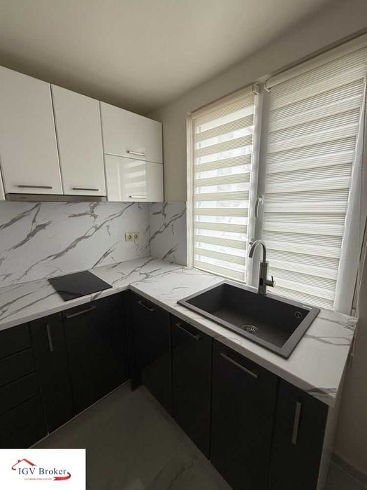 Дава се под наем Тристаен апартамент в София, Враждебна - 100 кв.м за 1000 € - Снимка #3