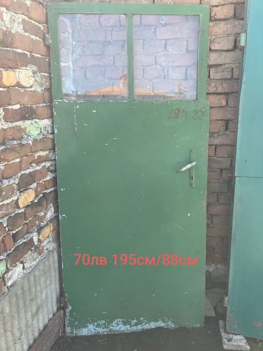 Двойна и единична врата