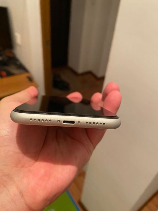 Продам айфон хр в отличном сос.