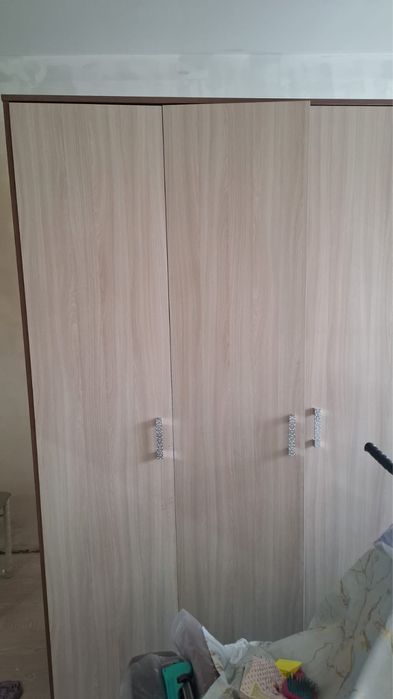 Продается шкаф две секции