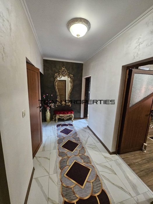 Продава се Тристаен апартамент в Бургас, Долно Езерово - 84 кв.м за 2381 €/кв.м - Снимка #4