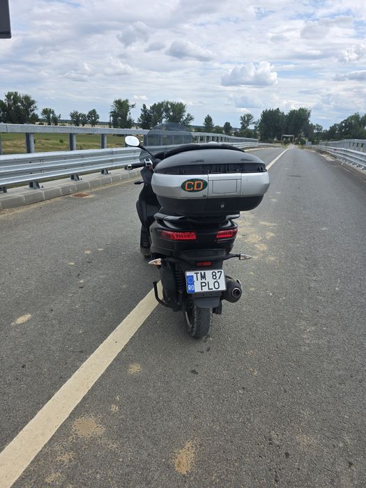 Piaggio MP3. An 2016 Se conduce cu permis cat. B